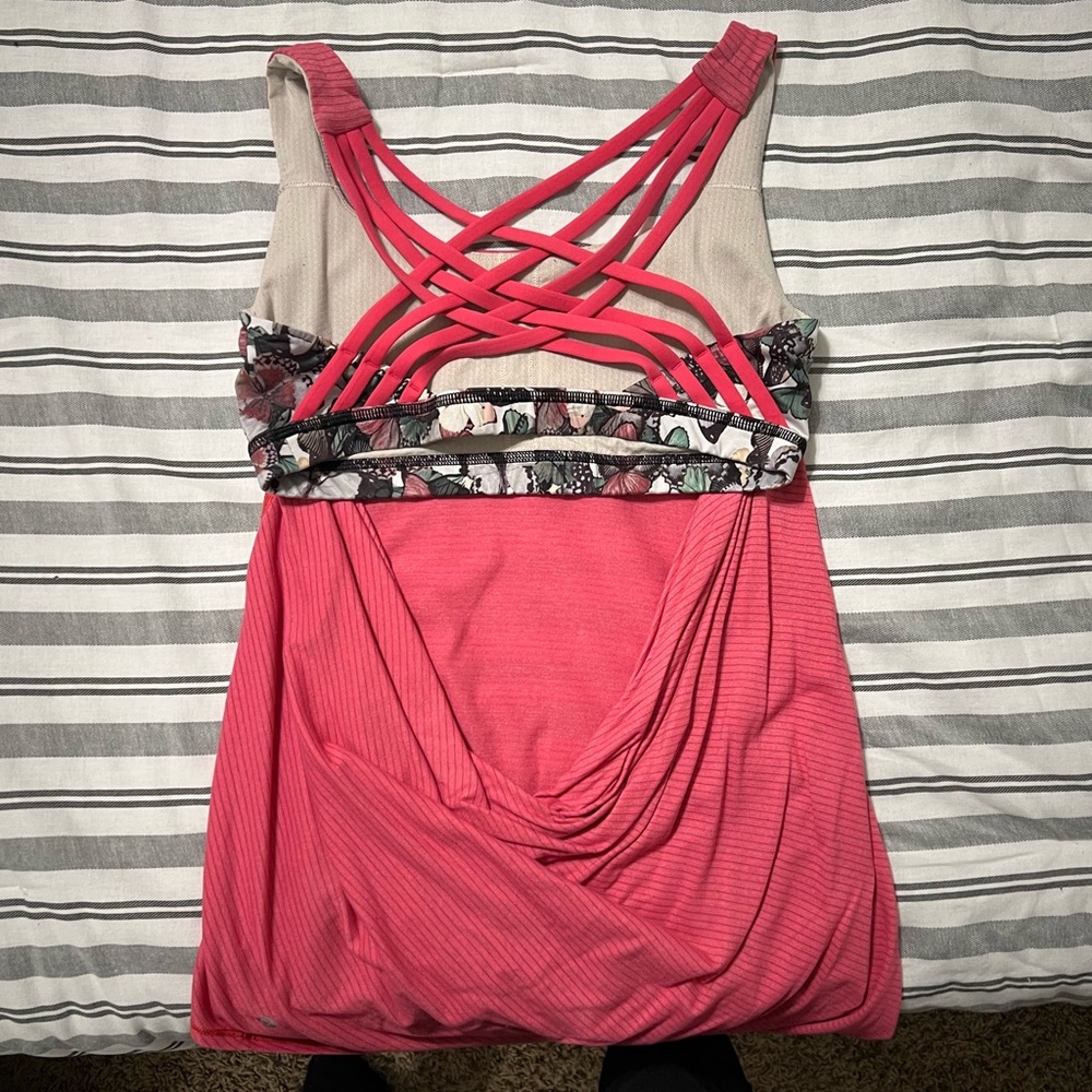 Lululemon workout tank